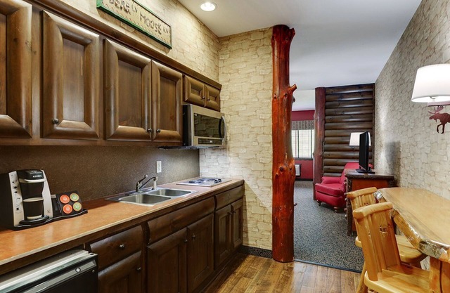 Cozy Columbia Stay w/Rustic-Charm Suites & Modern Amenities | 3 Units
