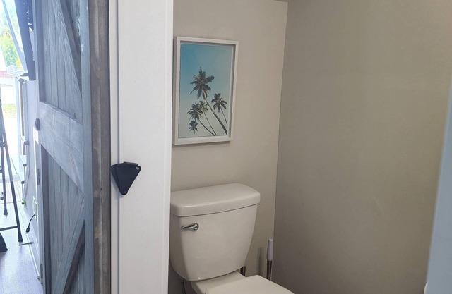 Cozy Conch - oceanside charmer 10 minutes from beaches