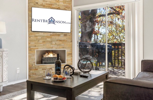 Cozy Condo in Kimberling City-Table Rock Lake Access/Views-Boat Dock-Free Attraction Tickets