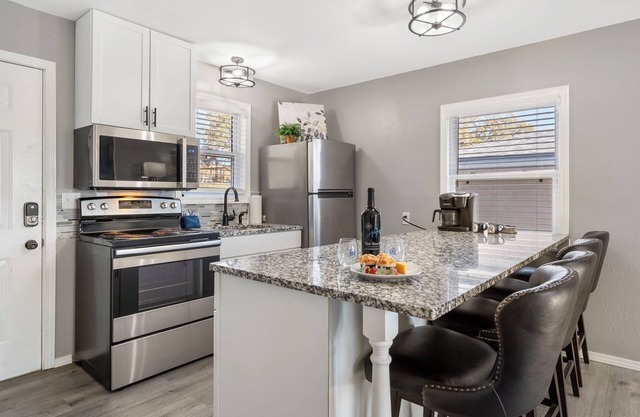 Cozy Condo on Table Rock-Great Views-Free Tickets-Boat Dock