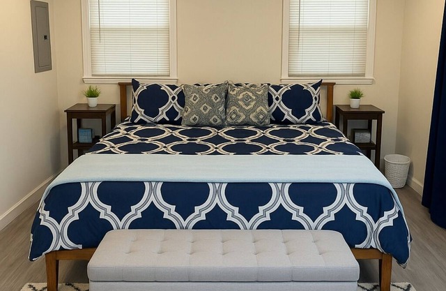 Cozy Corner: Charming 1BR with WiFi