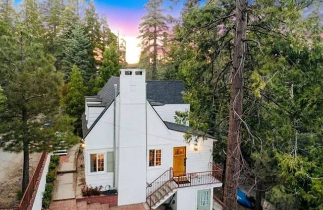 Cozy Cottage w/Lake Access near Village in Lake Arrowhead
