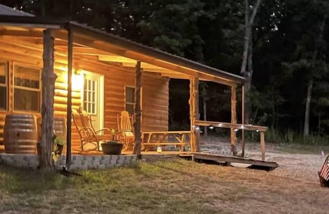 Cozy Country Cabin By Ft Wood & 1 mile Shrine club