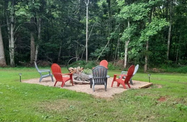 Cozy Country small two bedroom home.