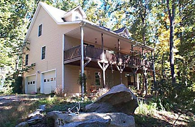 Cozy country studio apt 5 mins to downtown Asheville.