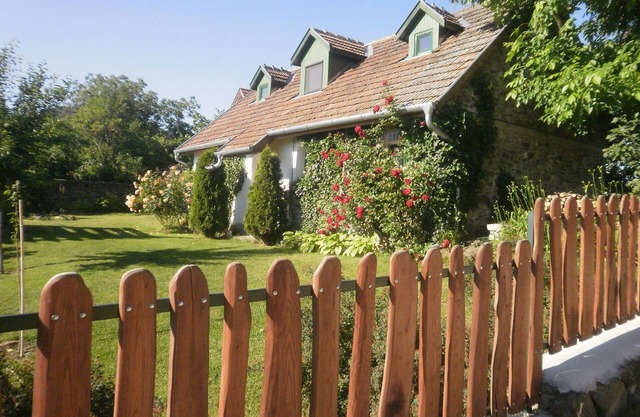 Cozy Family Friendly Country Cottage Panoramic View Northern Balaton 92m2