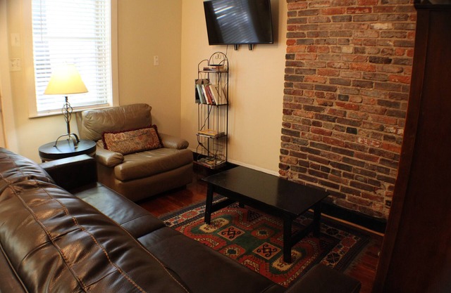 Cozy Fells Point Gem/In The Heart of Fells Point