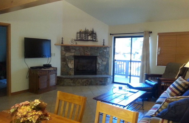Cozy Flagstaff Country Club Home in Cool Pines