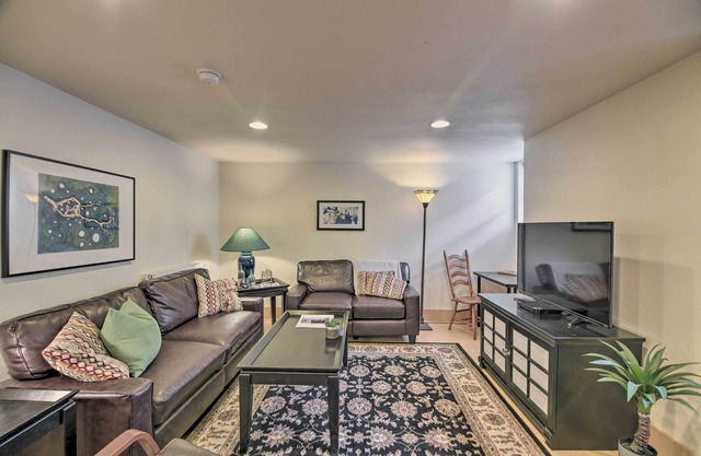 Cozy Fort Collins Garden Apt in Historic Old Town!