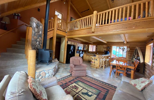 Cozy-Get-Away- Cabin