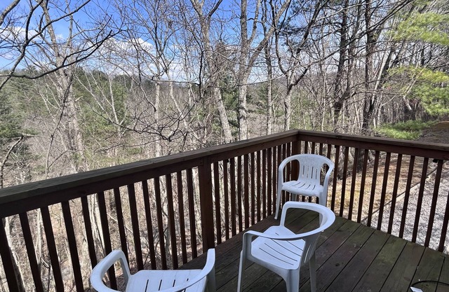 Cozy Golf, Bike, Lake Cottage 3 br/2.5 bth 5 min. Bryce Resort