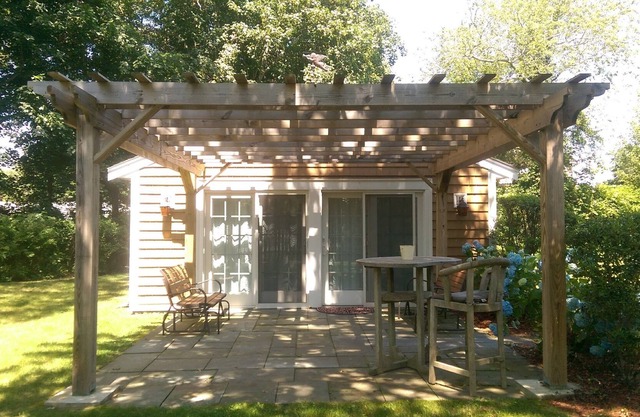 Cozy Guesthouse on Siders Pond! 5 Min Walk From Downtown Falmouth!