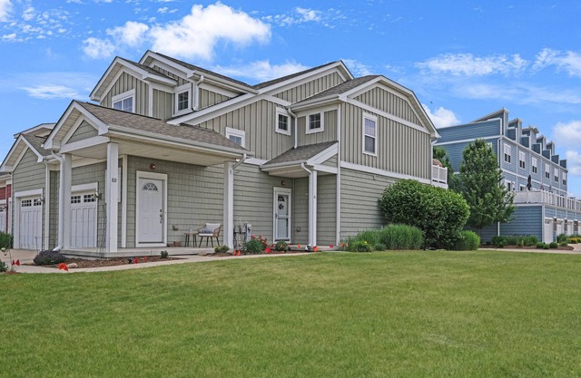 Cozy Harbor Hideaway 3 Bed 3 Bath