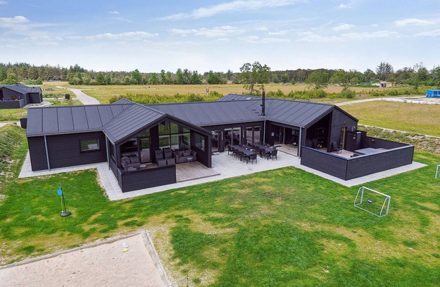 Cozy home in ålbæk with sauna