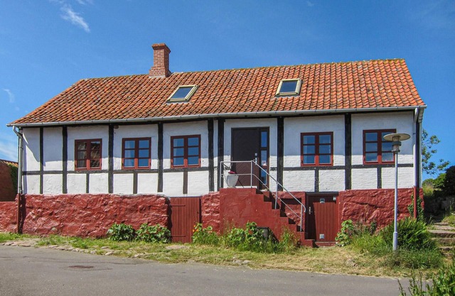 Cozy home in Allinge with kitchen