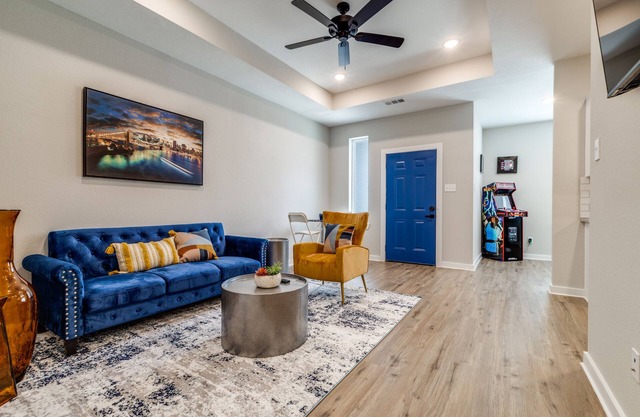 Cozy home in gated neighborhood!