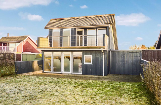 Cozy home in Hemmet with house sea view