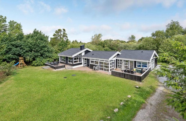 Cozy Home In Jerup With Kitchen