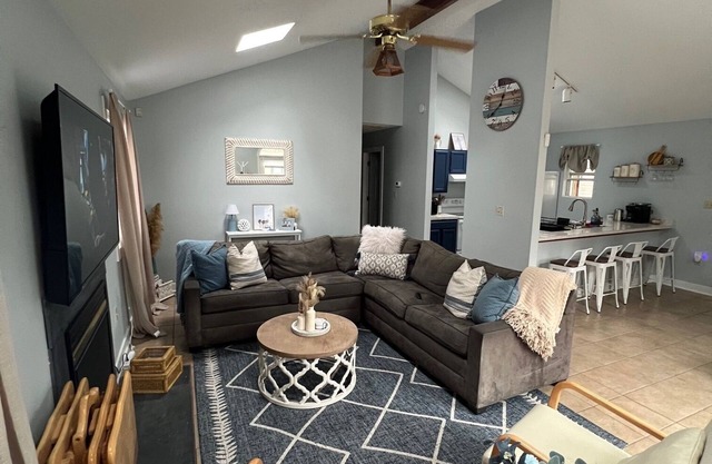 Cozy home in Ocean Pines minutes away from beach, golf and more