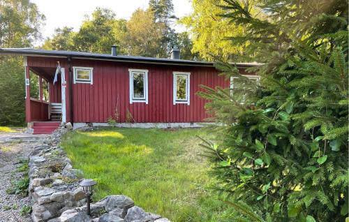 Cozy Home In Strömsnäsbruk With Wifi