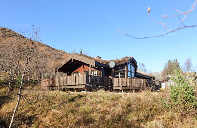Cozy home in Straumgjerde with sauna