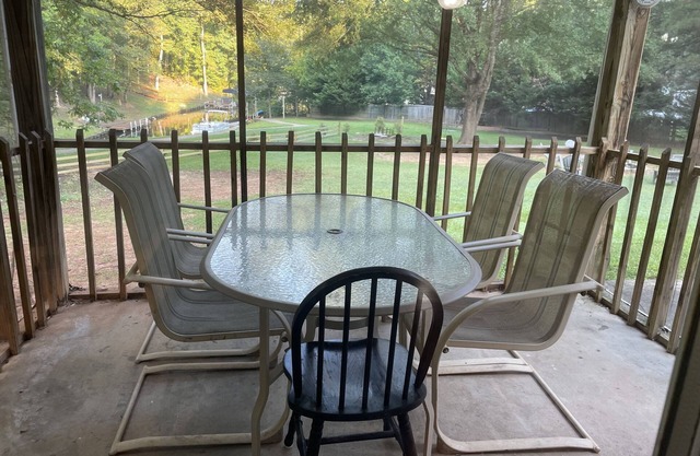 Cozy home on Lake Oconee w/gameroom & Golden Tee