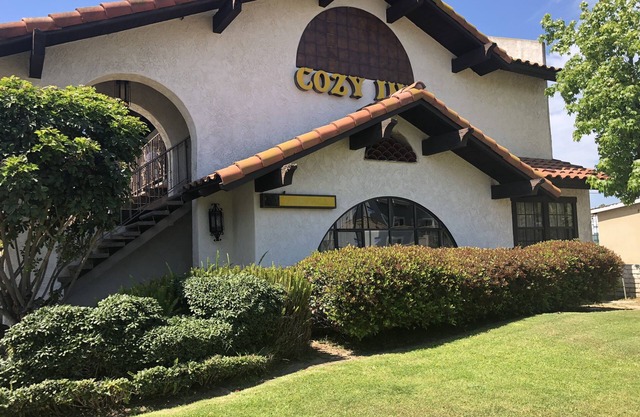 Cozy Inn