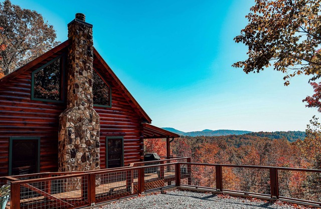 COZY LANE CABIN /Sleeps 9 /Mountain View/Hot Tub/ Game Room / Fire place/