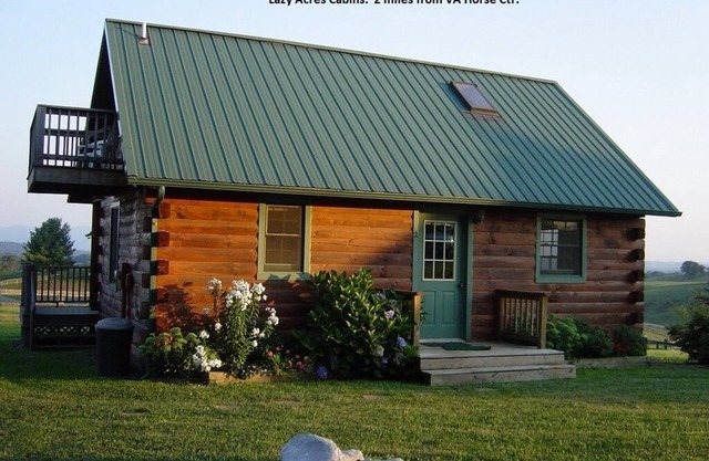 Cozy Log Cabins close to VMI, W&L,VHC & downtown historic Lexington.Dog friendly