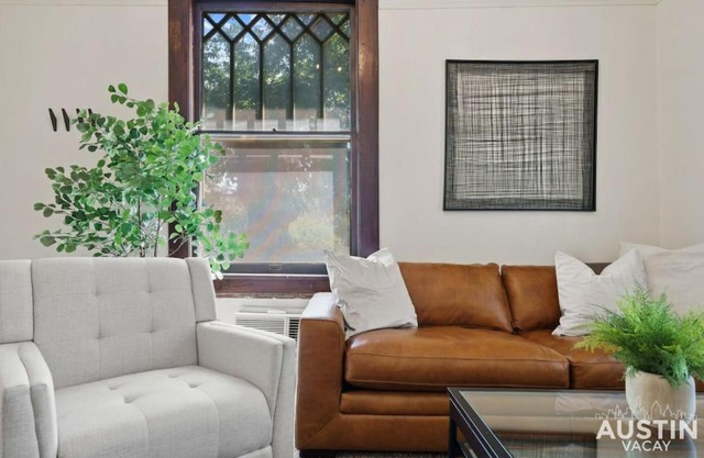 Cozy Mid-Century Modern Vibes in Central Location