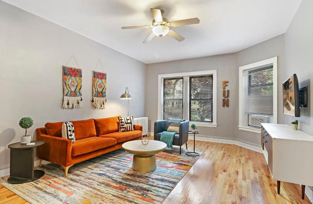 Cozy Modern 1BR Apt, 10-min Walk to Wrigley Field - Stratford 1E 3E rep