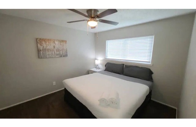 Cozy Modern Duplex Close to Old Town Clovis