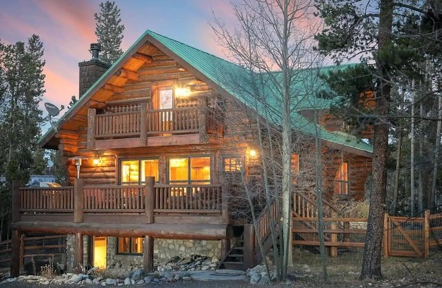 Cozy Mountain Cabin