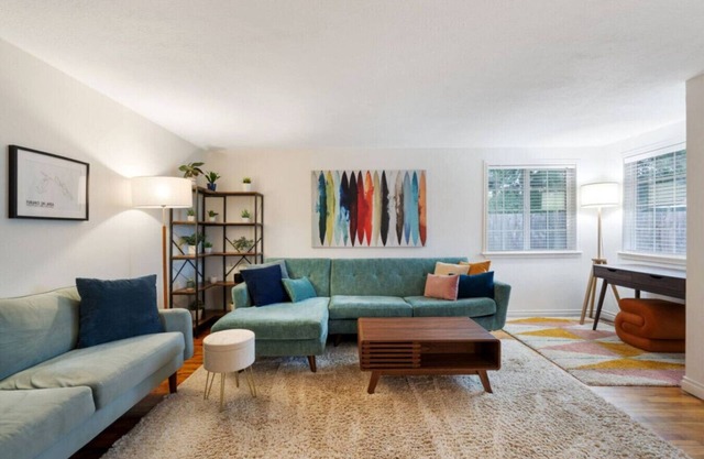 Cozy Portland Retreat with Private Patio & Grill