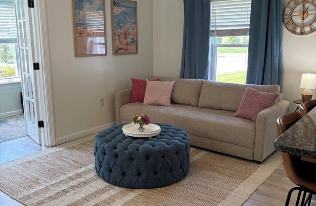 Cozy Renovated Cottage with Game Room, WiFi, AC - Mins to Beach & Boardwalk