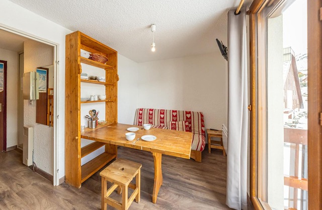 Cozy Studio for 4 near Ski Slopes with Mountain Views, Saint François Longchamp