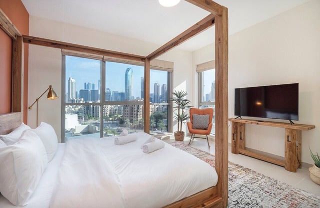 Cozy & spacious Downtown 2BR by Burj & Dubai Mall