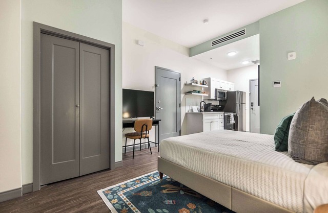 Cozy Stay Next To Atrium Hospital | Walk Score 74; Mercer Music at Capricorn – ~