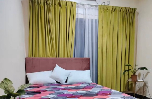 Cozy Studio Apartment in Deira, Dubai with Balcony and Parking