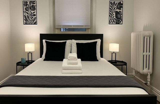 Cozy Studio in Hyde Park-Walk to Lake & University