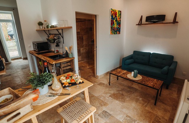Cozy studio in nature with pets allowed and private parking