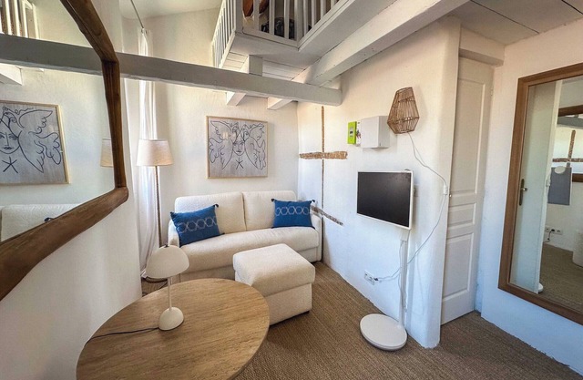 Cozy Studio– Mezzanine/2P– Central/Port St-Tropez