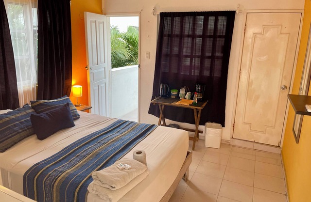 Cozy studio for 2. Private balcony, A/C, WiFi, TV. Dowtown | Punta Norte Isla Mujeres