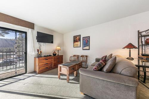 Cozy Studio w/Partial Lake view #223 at Donner Lake Village