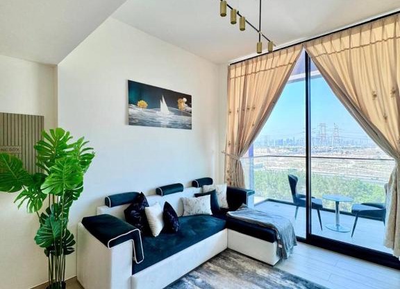 Cozy & Stylish 1br Apt Jvc Pool & Parking
