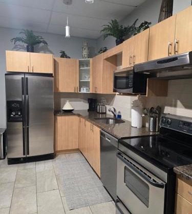 Cozy Sweet Spacious 7B 10 min to DT Ottawa
