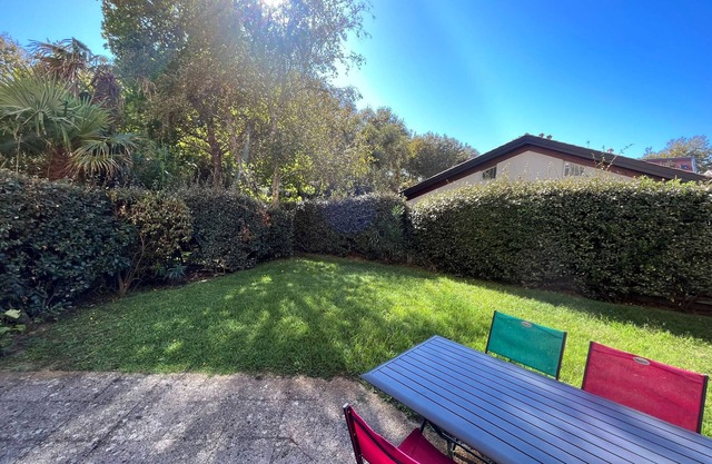 Cozy T1 with Terrace near Pereire Beach, Arcachon