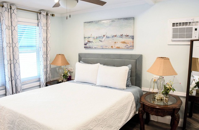 Cozy Touch Apartment C near LakeLand & Legoland