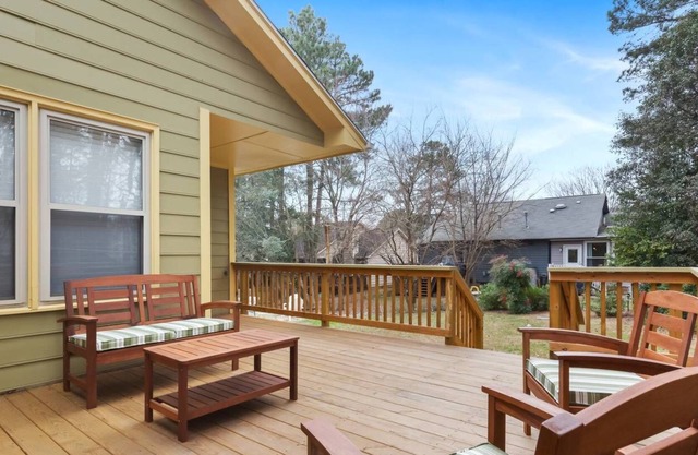 Cozy Townhome near downtown