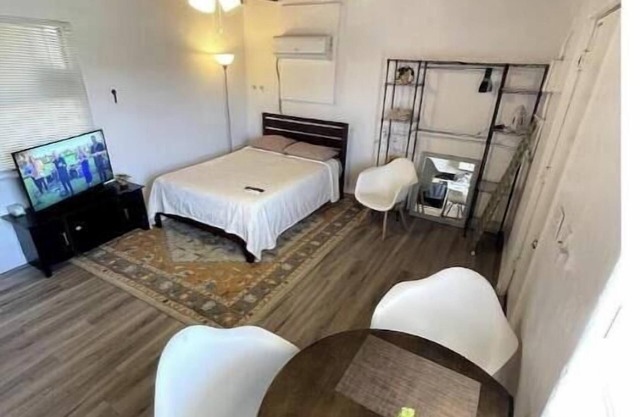 Cozy Tucson remodeled Studio.